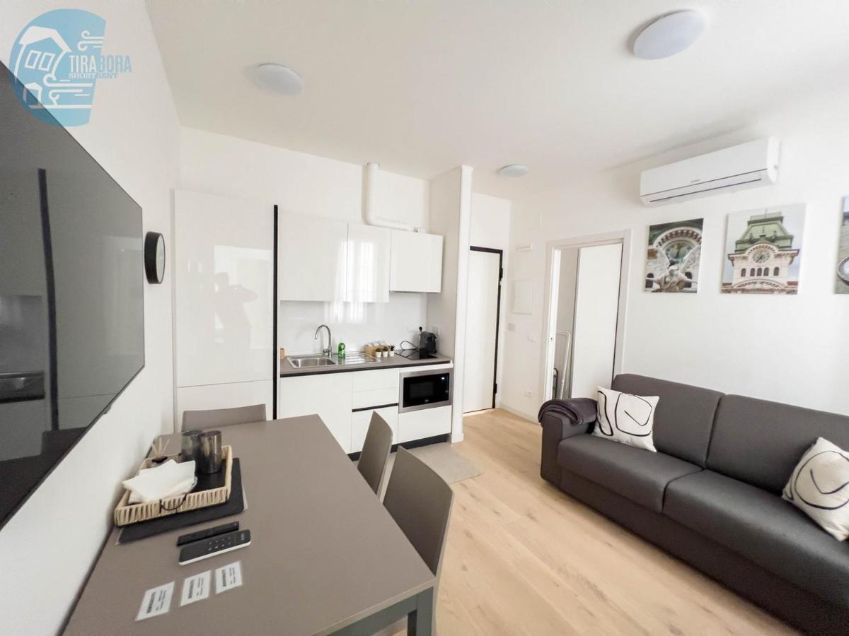 Piazza Della Borsa 3C Tirabora Short Rent Apartment Trieste Exterior photo